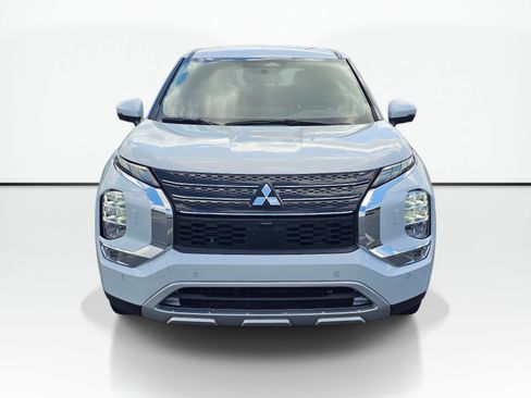 Used 2024 Mitsubishi Outlander SE Black Edition AWD/4WD image 2