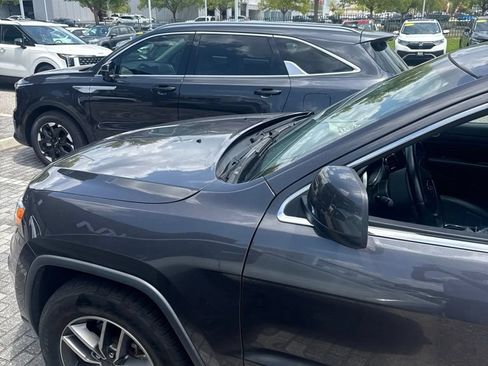 Used 2020 Jeep Grand Cherokee Laredo w/ Security & Convenience Group RWD image 16