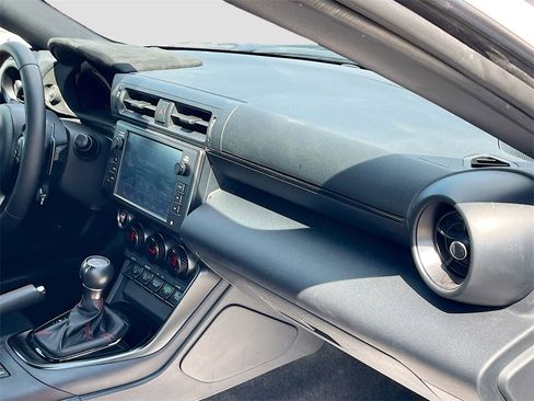 Used 2024 Toyota GR86 TRUENO Edition image 25