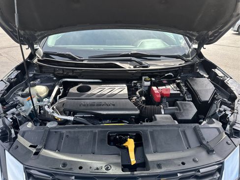 Used 2023 Nissan Rogue S AWD/4WD image 11