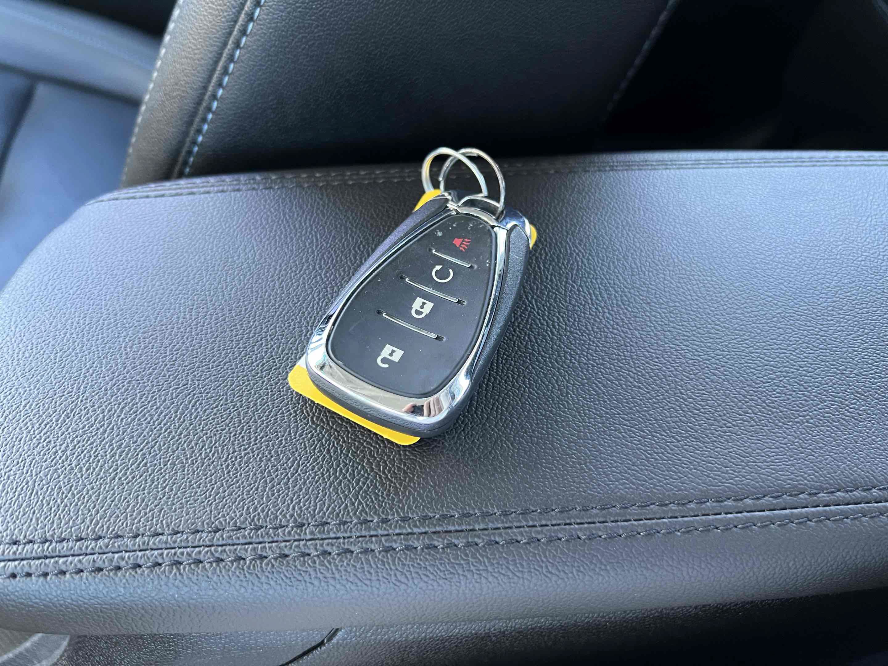 Used 2023 Chevrolet Bolt LT w/ Infotainment Package FWD image 9