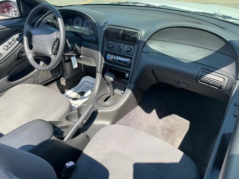 Used 2000 Ford Mustang Convertible image 17