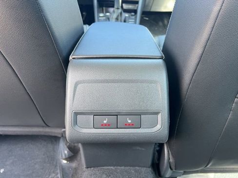 New 2026 Volkswagen Jetta SEL FWD image 9