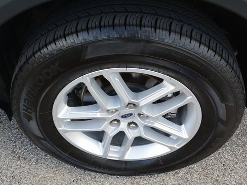 Used 2025 Ford Explorer Active image 26