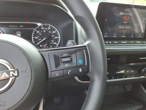 Used 2022 Nissan Rogue SV AWD/4WD image 21