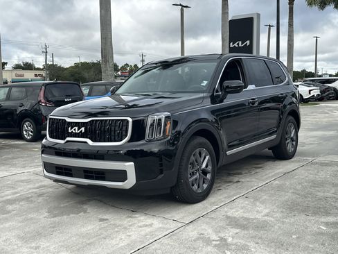 New 2025 Kia Telluride LX image 2