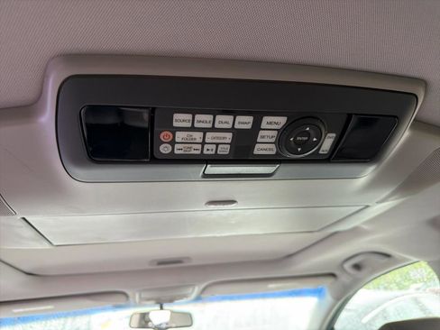 Used 2012 Honda Odyssey Touring image 25