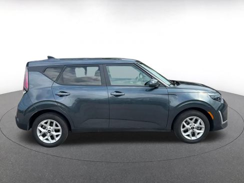 Used 2025 Kia Soul LX w/ LX Technology Package FWD image 16