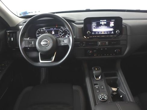 Certified 2025 Nissan Pathfinder S image 21