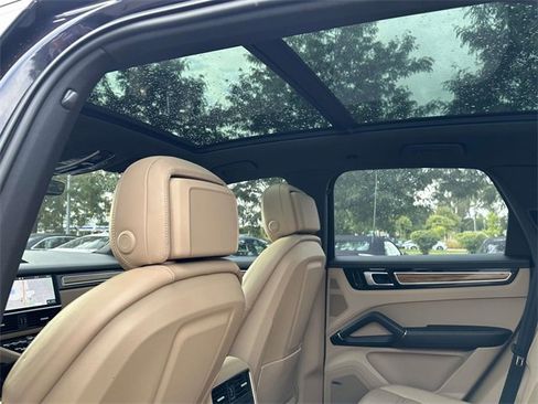 Used 2019 Porsche Cayenne E-Hybrid image 18