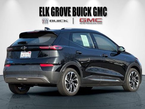 Used 2023 Chevrolet Bolt EUV Premier image 4