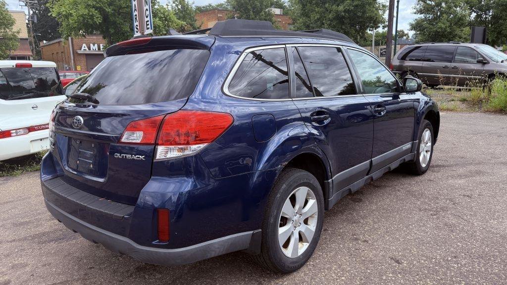 Used 2011 Subaru Outback 2.5i Limited AWD/4WD image 4
