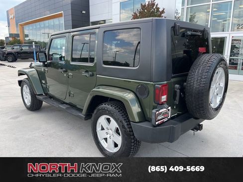 Used 2007 Jeep Wrangler Unlimited Sahara w/ Trailer Tow Group AWD/4WD image 14