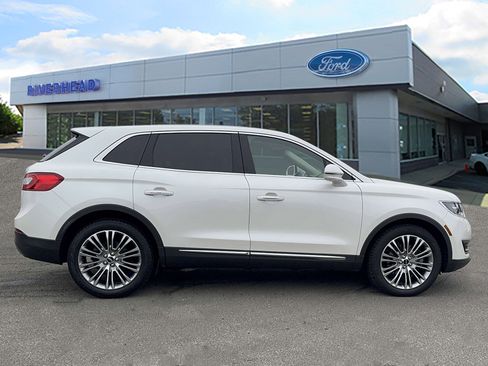 Used 2016 Lincoln MKX Reserve w/ Climate Package image 3