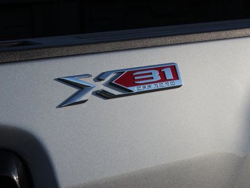 New 2026 GMC Sierra 2500 SLT image 6