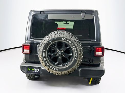 Used 2022 Jeep Wrangler Unlimited Sport AWD/4WD image 7