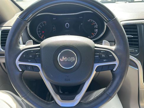 Used 2015 Jeep Grand Cherokee Overland AWD/4WD image 17