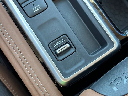 New 2025 Nissan Pathfinder Platinum image 33