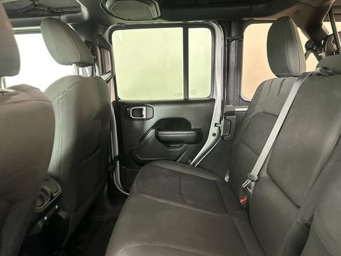 Used 2023 Jeep Wrangler Unlimited w/ Convenience Group AWD/4WD image 14