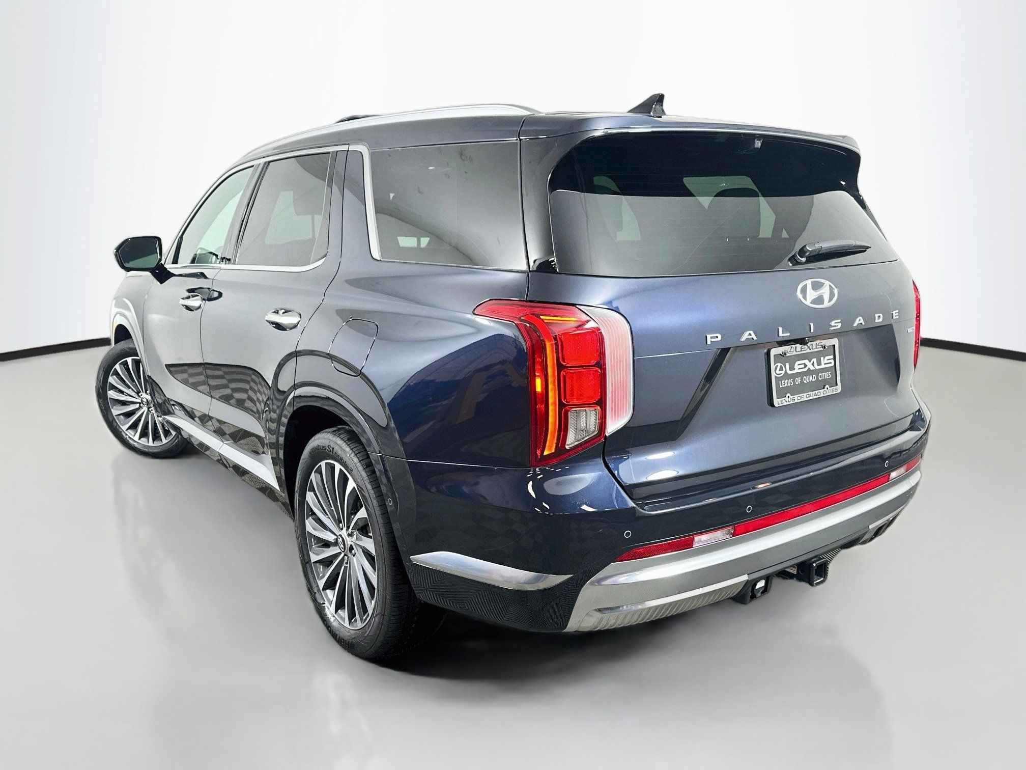Used 2024 Hyundai Palisade Calligraphy AWD/4WD image 5