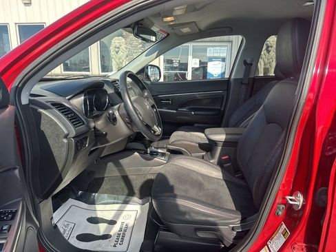 Used 2024 Mitsubishi Outlander Sport SE AWD/4WD image 12