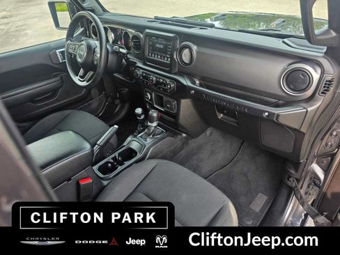 Used 2022 Jeep Wrangler Unlimited Sport AWD/4WD image 25