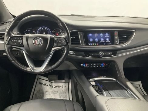 Used 2024 Buick Enclave Premium image 25
