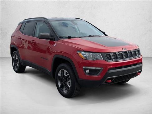 Used 2018 Jeep Compass Trailhawk image 3