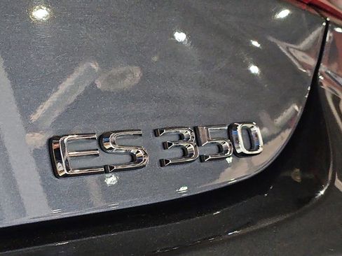 Used 2024 Lexus ES 350 F Sport w/ Accessory Package (Z2) FWD image 12