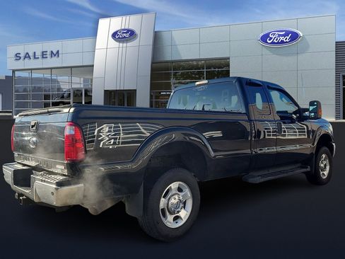 Used 2016 Ford F350 XLT image 4