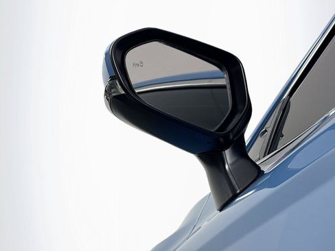 Certified 2024 Toyota Camry SE FWD image 5