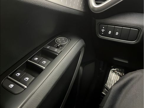 Used 2023 Kia Soul LX FWD image 23