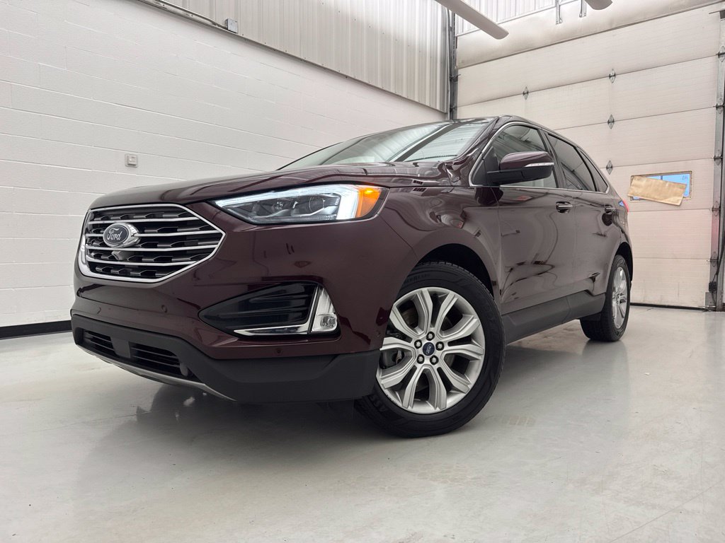 Used 2019 Ford Edge Titanium w/ Equipment Group 301A AWD/4WD image 3