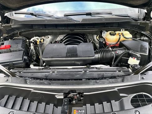 Used 2022 Chevrolet Tahoe Z71 w/ Z71 Off-Road Package image 23