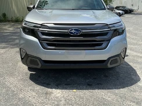 Certified 2025 Subaru Forester Limited w/ Protection Package (1PH) AWD/4WD image 6