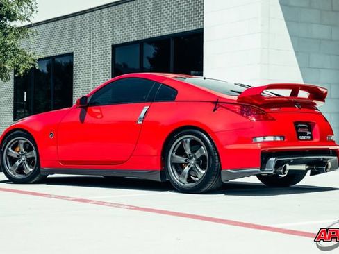 Used 2008 Nissan 350Z NISMO RWD image 9
