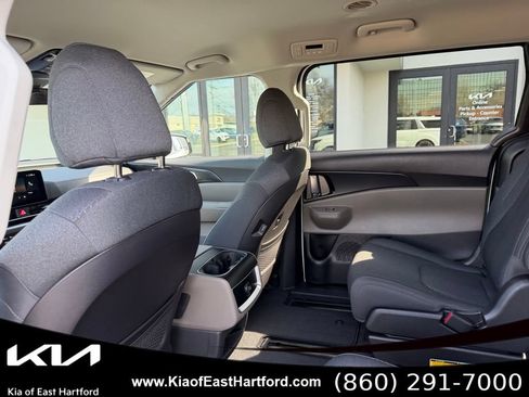 New 2026 Kia Carnival LX FWD image 19