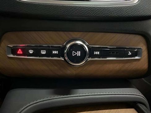 Used 2024 Volvo XC90 T8 Plus w/ Protection Package Premier AWD/4WD image 53