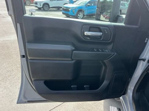Used 2025 Chevrolet Silverado 2500 Custom w/ Custom Value Package AWD/4WD image 10