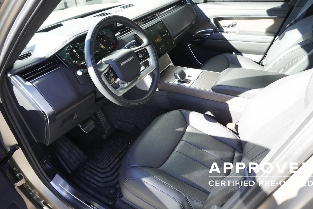 Used 2026 Land Rover Range Rover SE AWD/4WD image 18