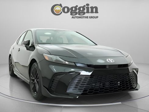 New 2026 Toyota Camry SE image 26