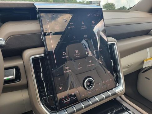 New 2026 GMC Yukon Denali w/ Denali Reserve Package RWD image 19