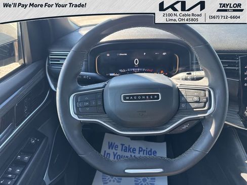 Used 2022 Jeep Wagoneer Series III image 14