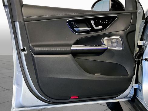 New 2026 Mercedes-Benz GLC 300 4MATIC image 11