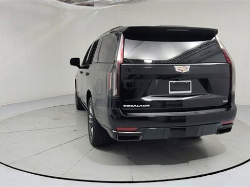 Certified 2024 Cadillac Escalade Sport Platinum image 4