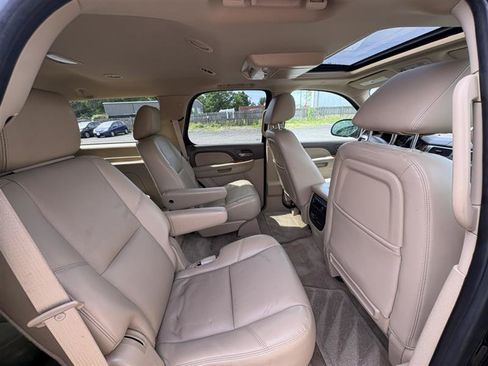 Used 2012 Chevrolet Tahoe LTZ AWD/4WD image 16