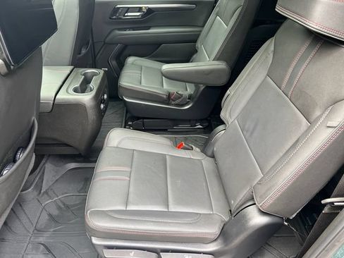 Used 2025 Chevrolet Suburban RST w/ RST Capability Package AWD/4WD image 25