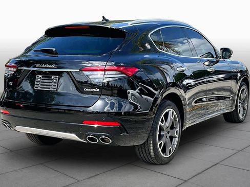 Used 2021 Maserati Levante GranLusso image 13