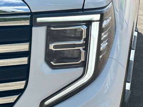 Certified 2024 GMC Sierra 1500 SLT w/ SLT Premium Plus Package AWD/4WD image 10