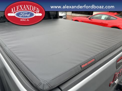 Used 2020 Jeep Gladiator Rubicon image 9